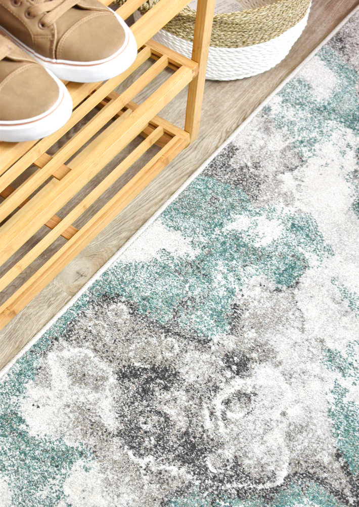 Chester Avenue Green Bold Runner Rug